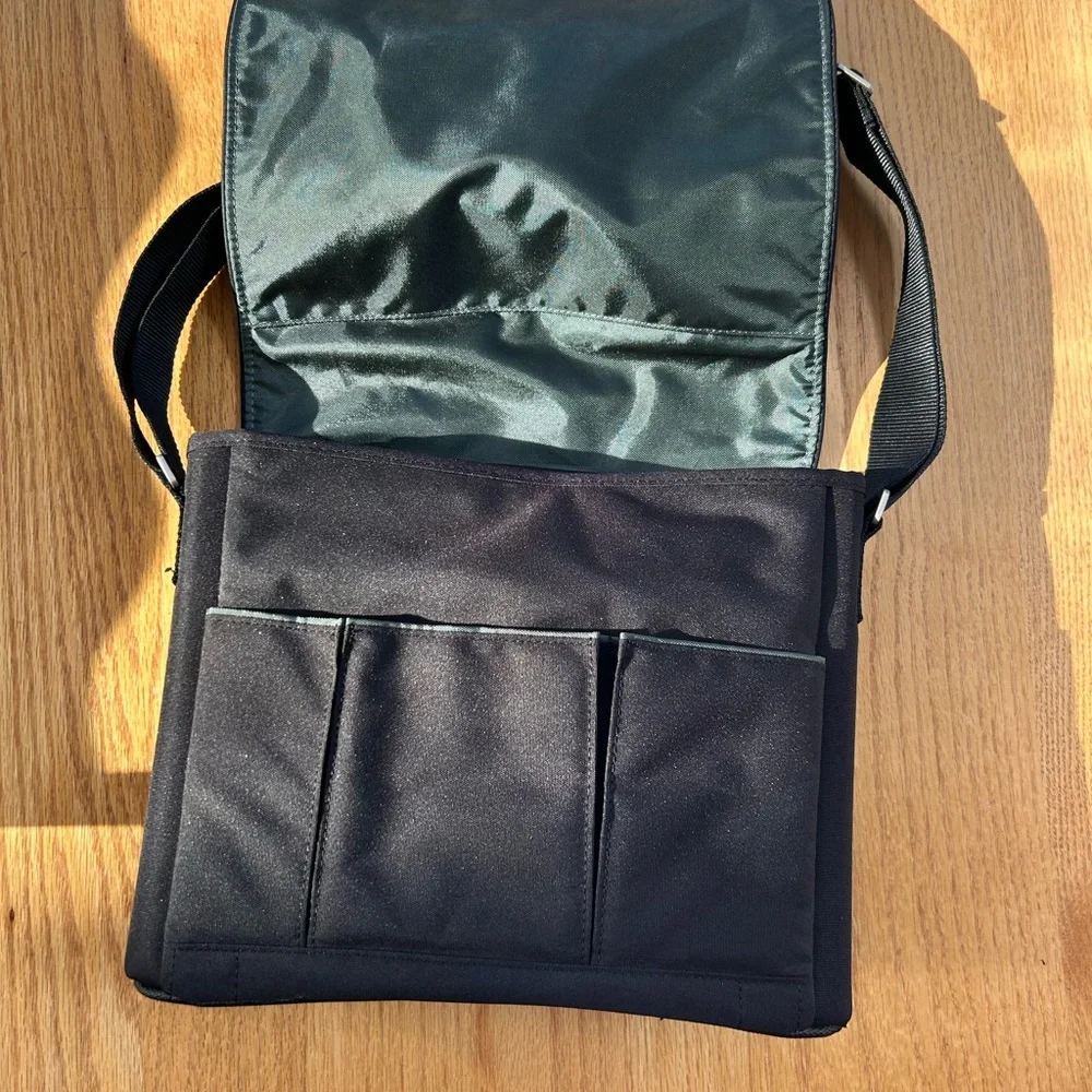 Bose Sound Dock Messenger‎ Bag Carrying Case Black Leather w/ Straps